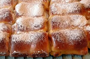 Egyszerű szilvalekváros bukta bukta