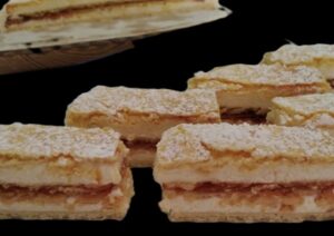 Krémes lekváros mimóza szelet krémes mimóza szelet